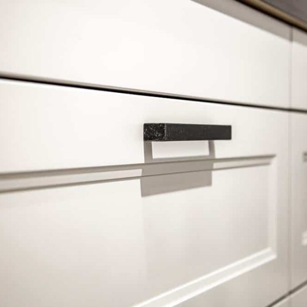 black-metal-transitional-handle-knob